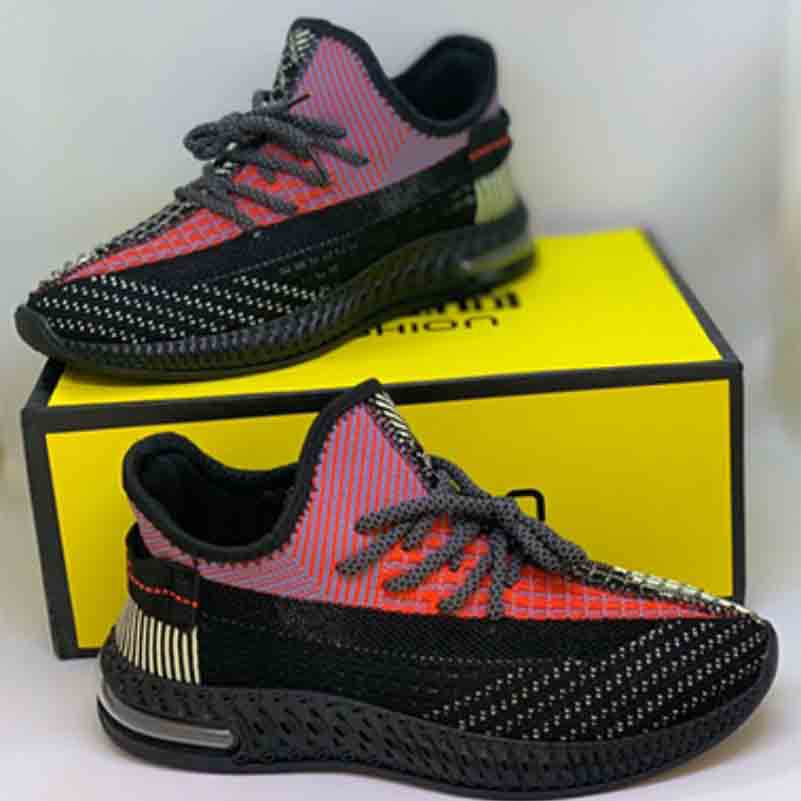 Rivet Slip-On Round Toe Casual Sneakers - Black and violet